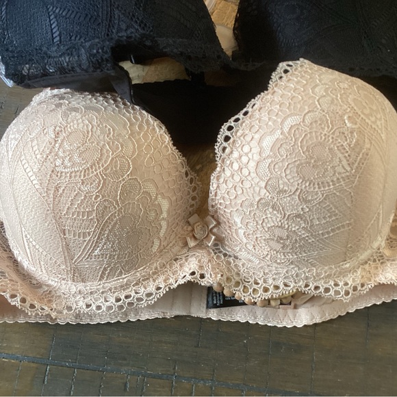 🌸2 Pack Bra Lightly Padded 36D - Picture 7 of 7